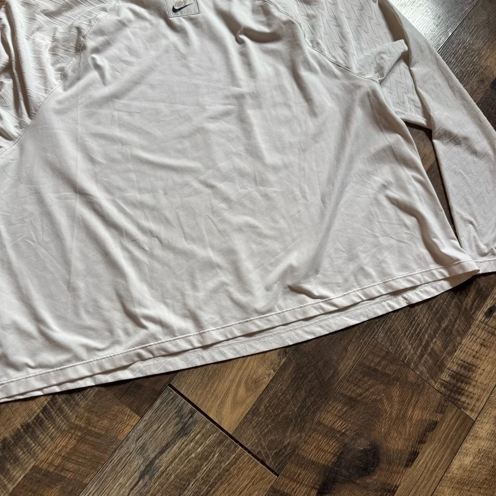 Nike Long Sleeve Athletic Top - Pale Cream/Off-White